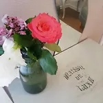 Le Domaine De Pairis Guest house