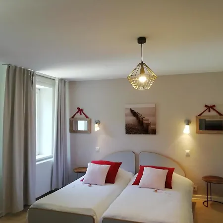 Le Domaine De Pairis Орбе